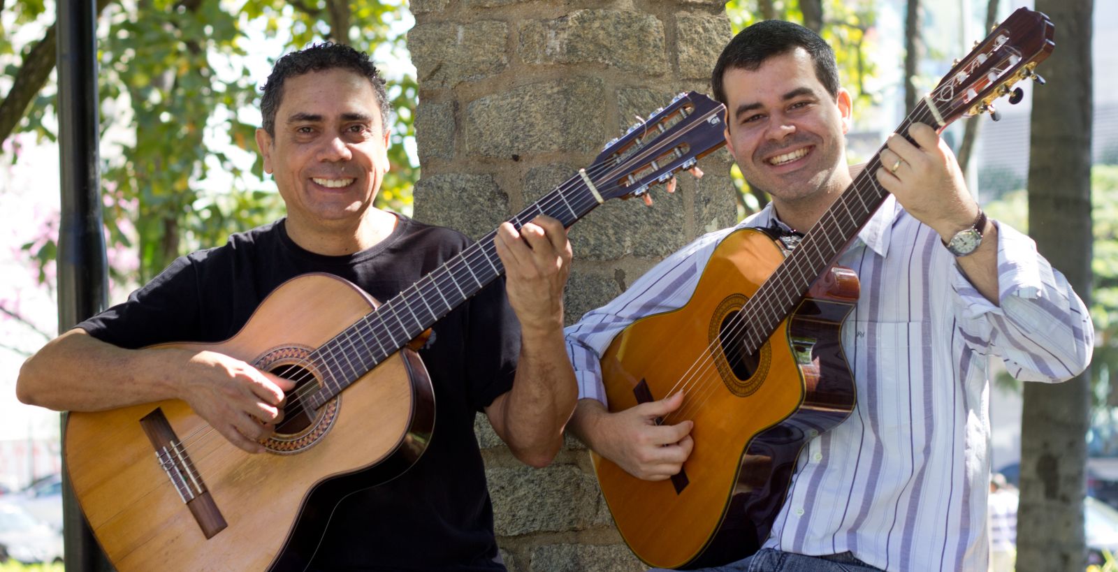 Violonistas mineiros fazem recital dedicado a Garoto e lançam livro de choros do compositor em Belo Horizonte - Sílvio Carlos e Carlos Walter