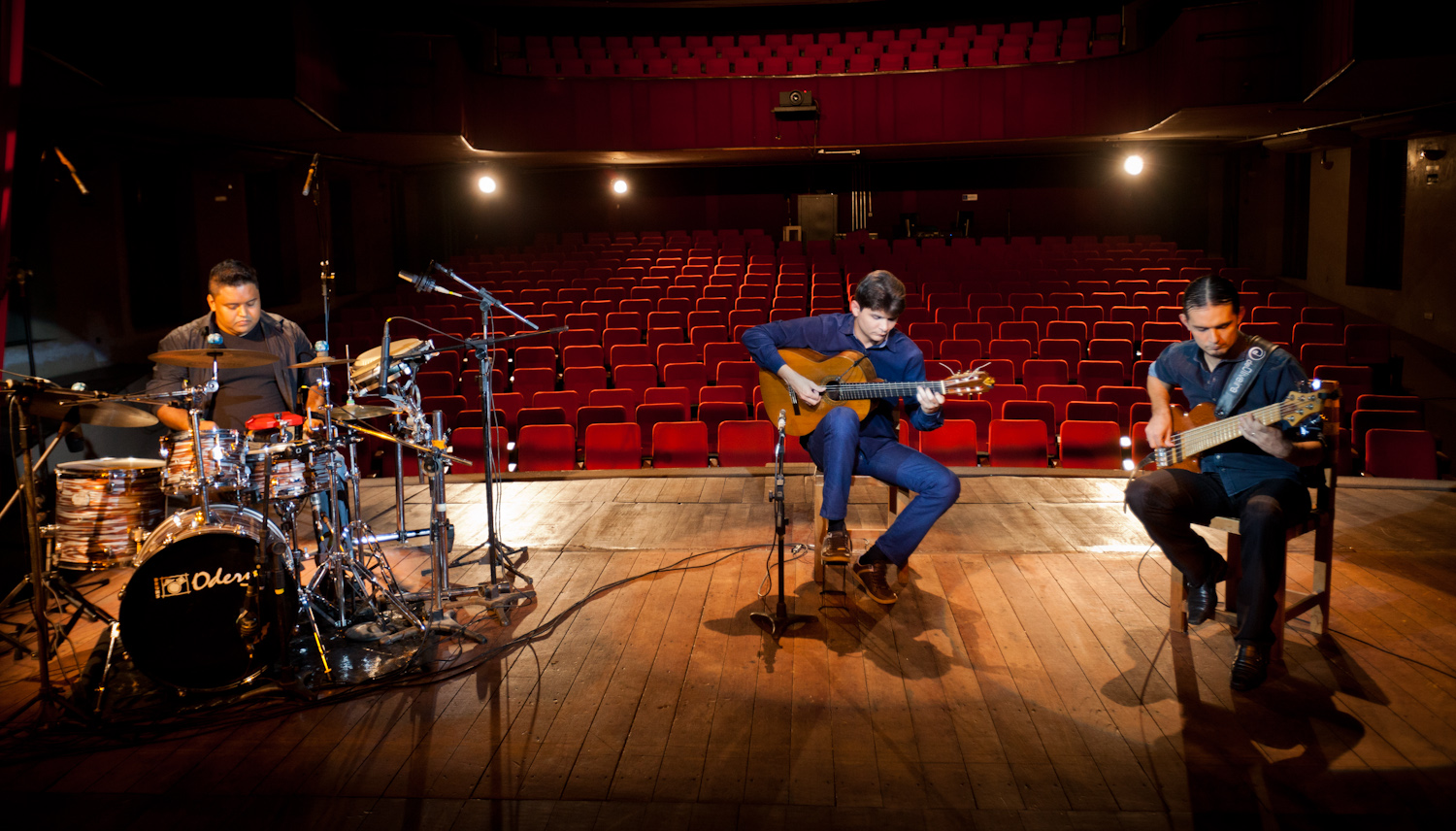 Josué Costa Trio se apresenta no Espaço Cultural Escola SESC do Rio de Janeiro - Josué Costa Trio em Circuito