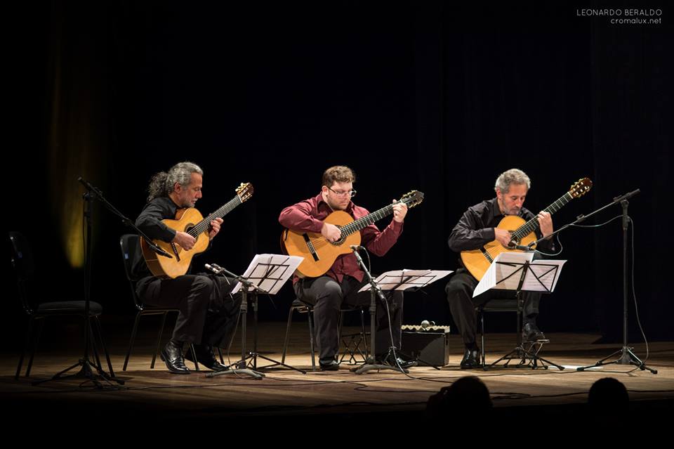 Duo Assad e Brasil Guitar Duo abrem festival em São João da Boa Vista, em SP 