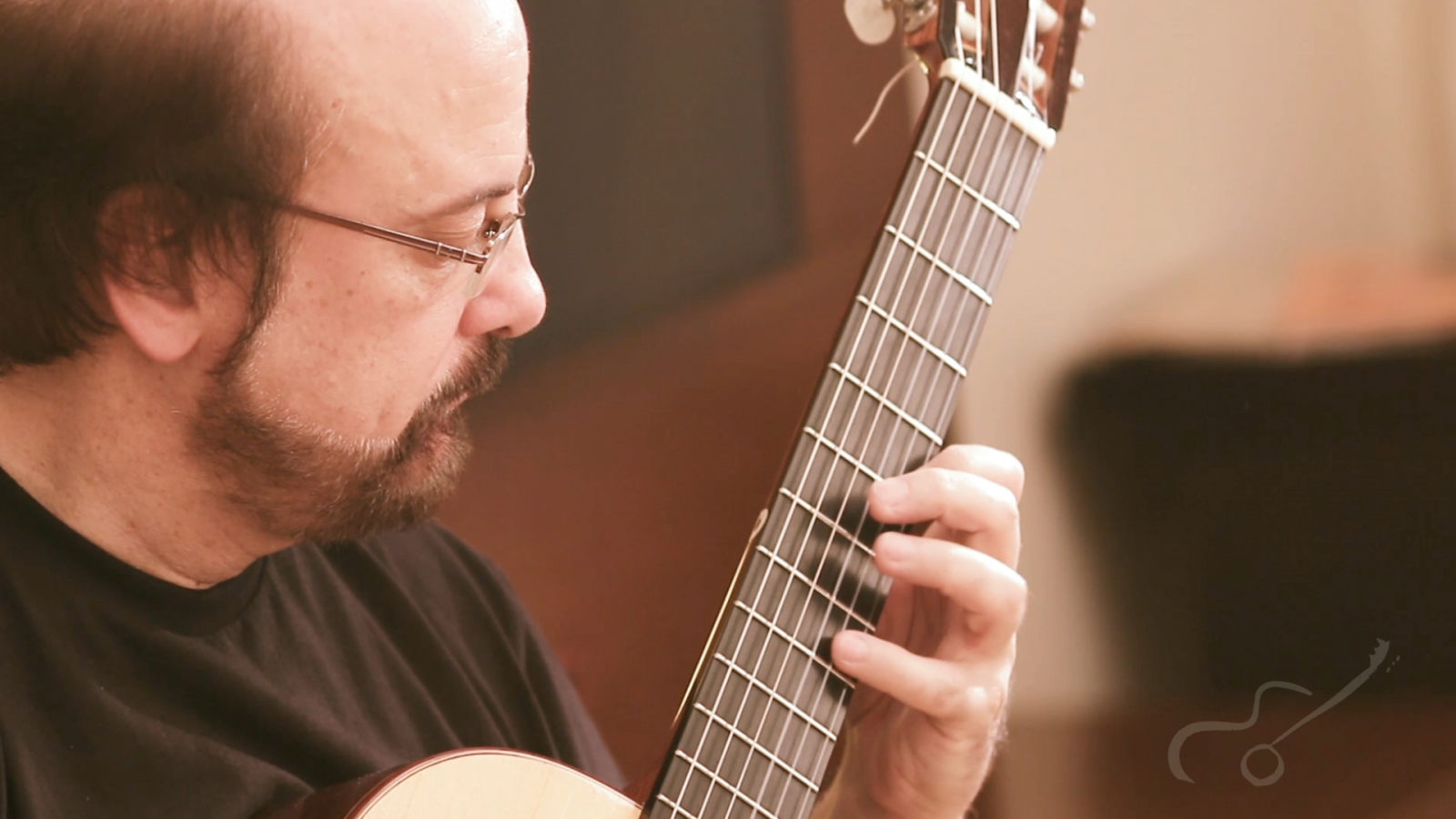 Conrado Paulino trata o violão com a poesia que merece no CD A Canção Brasileira - Conrado Paulino