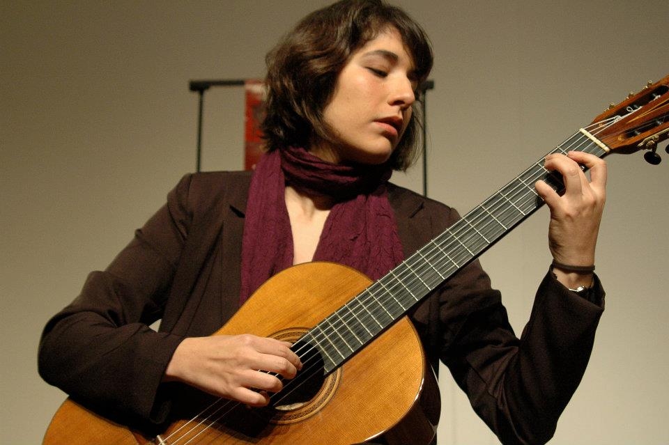 Elodie Bouny cria curso online ao vivo sobre criatividade e técnica no violão - Foto: Elodie Bouny