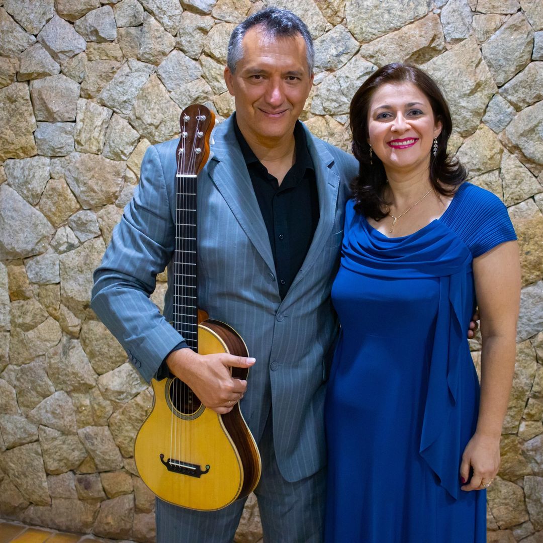 Violonista Marcelo Fernandes e a cantora Ana Lúcia Gaborim fazem recital na Academia Brasileira de Letras, no Rio - Foto: Duo Amábile, formado por Marcelo Fernandes e Ana Lúcia Gaborim