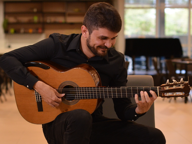 Josué Costa e Katarzyna Smolarek são atrações do Movimento Violão em outubro - Foto Josué Costa