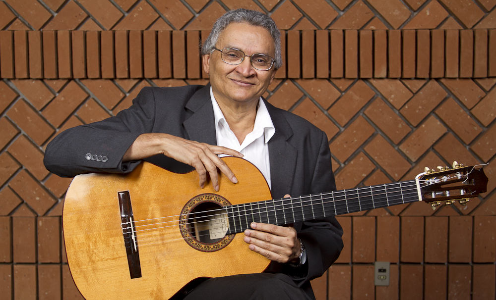 Songbook reúne partituras de Ian Guest transcritas e arranjadas para violão - foto João Pedro Borges - crédito Heloísa Bortz