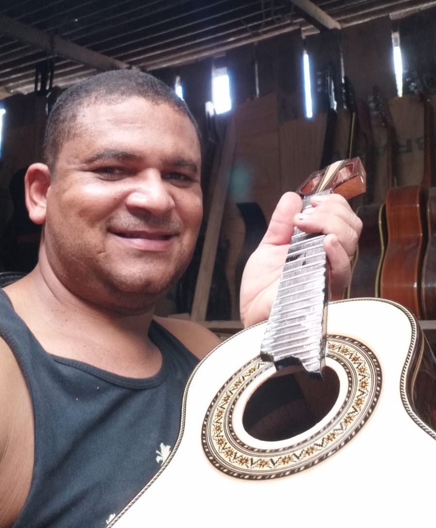 Enchente na Bahia destrói oficina do luthier Jacob de Oliveira - foto luthier Jacob de Oliveira - arquivo particular de Jacob