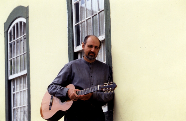 Morre Antonio Manzione, maestro que ensinou as primeiras notas musicais a grandes nomes do violão brasileiro - foto: Paulo Bellinati