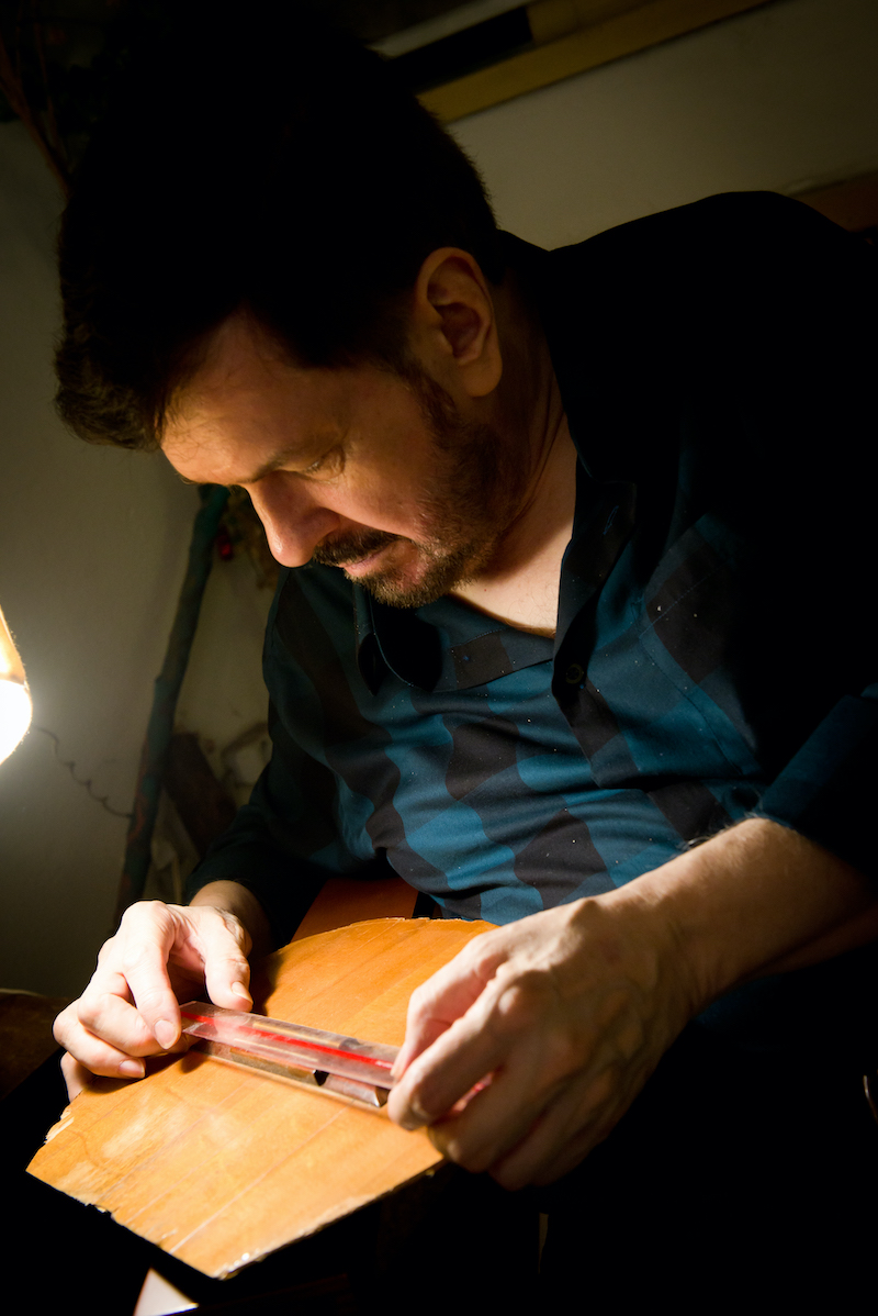 Como habitar a enorme casa que o violonista e luthier Sérgio Abreu deixou pra nós - Foto Sergio_Abreu_crédito_Elisa_Gaivota_Acervo_Violão_Brasileiro